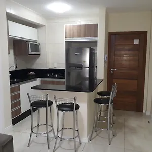 ótimo Apto. 180 Metros Da Balneário Camboriú