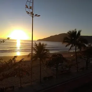 Apto. Beira Mar Em Bal. Camboriu Balneário Camboriú